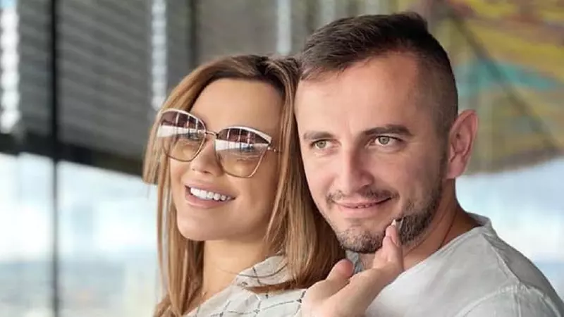 Cum se înțelege Carmen de la Sălciua cu părinții iubitului ei: „Eu mereu am crezut că...”