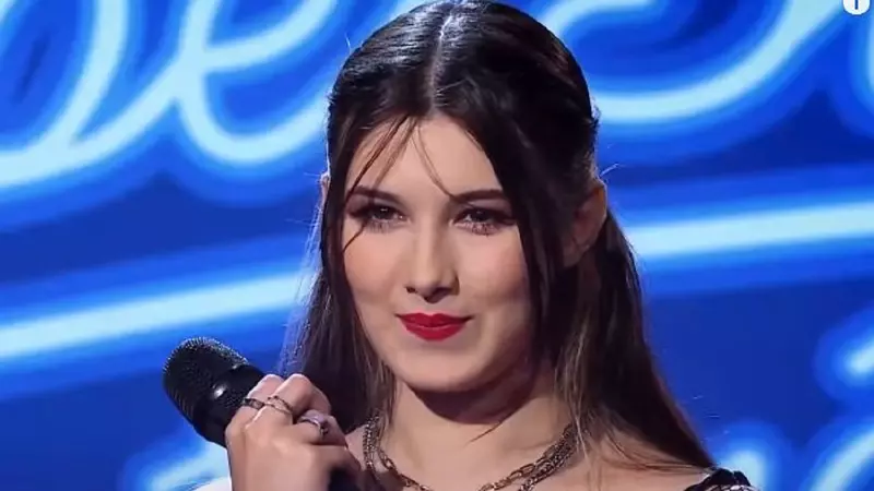 Cine este Romina Apostol de la Superstar România. E pasionată și de pictură