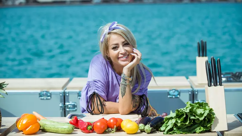 Cine este Tanya Povenscaia de la Chefi fără limite. Este stilist de unghii