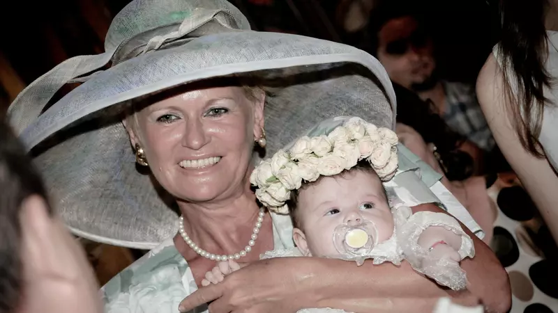 Cine este și cum arată fiul Monicăi Tatoiu. S-a născut cu un plămân nefuncțional