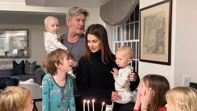 Soția lui Alec Baldwin este însărcinată cu al șaptelea copil. Cum a dat Hilaria vestea
