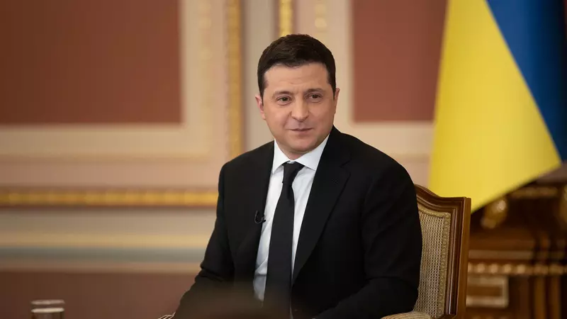 Războiul și-a pus amprenta pe chipul lui Volodimir Zelenski. Transformarea președintelui Ucrainei în 40 de zile