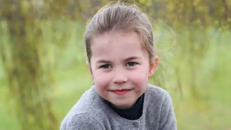 Prințesa Charlotte a împlinit 7 ani. Imaginile  publicate de Kate Middleton au cucerit internetul