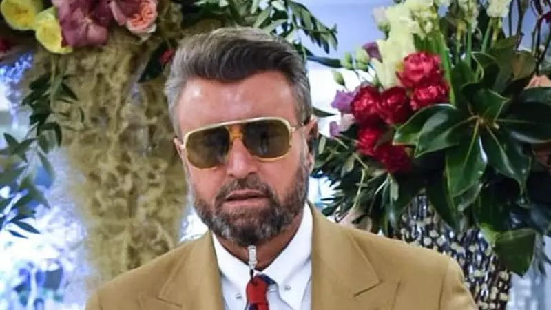 Cătălin Botezatu, despre copilăria lui: „Dădeam vina pe mama că era foarte rea cu mine. Mâncam bătaie”