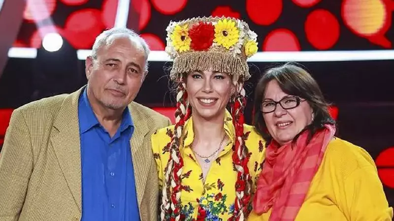 Jazzy Jo de la Te cunosc de undeva nu a mai vorbit cu tatăl ei de 28 de ani: „Episodul ăsta m-a înghenuncheat”