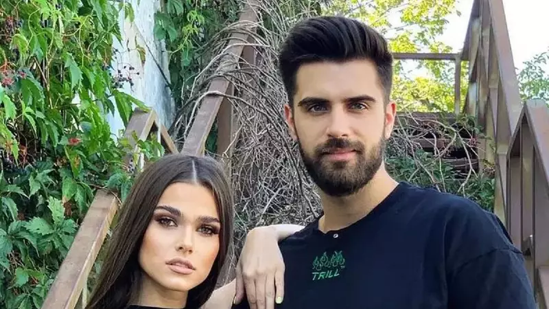 Theo Rose și iubitul ei, Alex Leonte, au devenit nași de botez. Imagini de la eveniment
