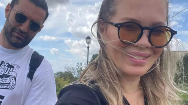 Gina Pistol și Smiley au plecat în vacanță fără Josephine: "Merităm 4-5 zile singuri"