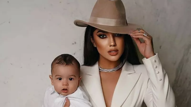 Fiul Larisei Udilă a împlinit un an și va fi botezat azi: "A venit toată familia să îi cânte la mulți ani!"