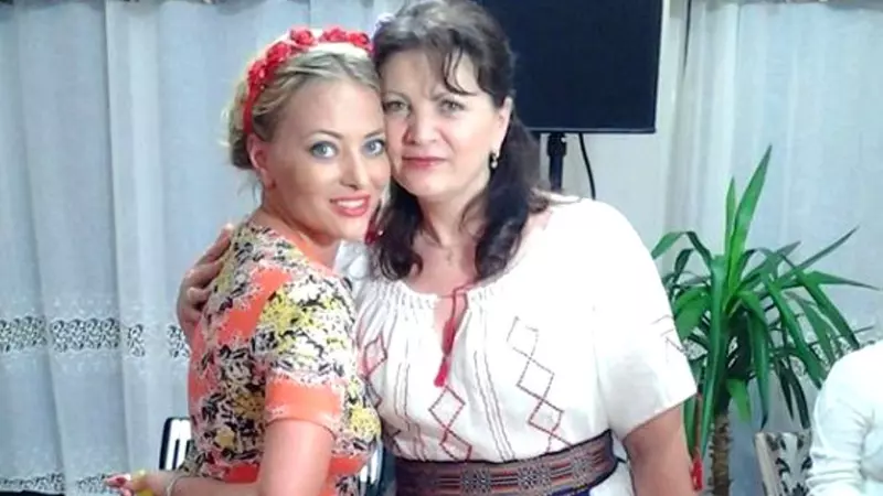 Delia a plecat de acasă la 18 ani. Ce s-a întâmplat atunci între artistă și mama ei: "Mi-am făcut bagajele de faţă cu ea şi am ieşit pe uşă"