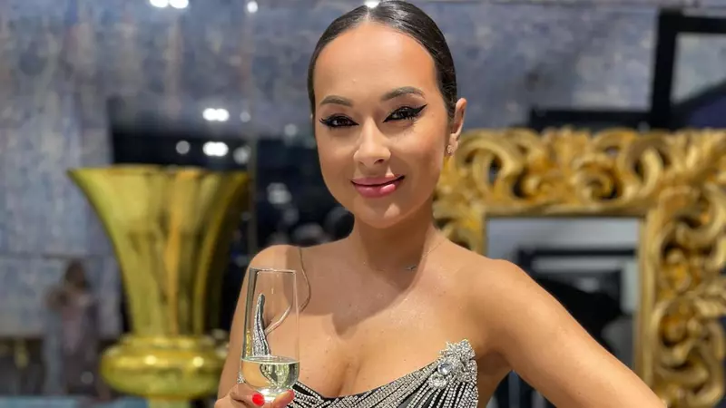 Cine sunt nașii aleși de Vlăduța Lupău pentru fiul ei. Iair va avea trei perechi de nași la botez