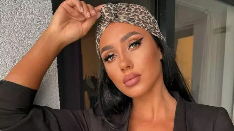 Ella Tina de la Puterea Dragostei, înșelată de fostul iubit arab chiar cu prietena pe care a primit-o în casă: "El ar lua și o găină acasă"