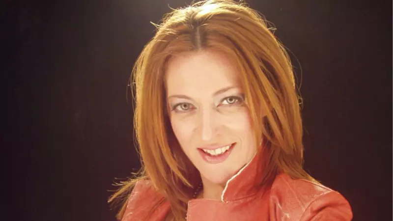 Laura Stoica ar fi împlinit astăzi 55 de ani. Mama și fratele ei, despre moartea artistei: "Nimeni nu poate să dea o explicație logică"