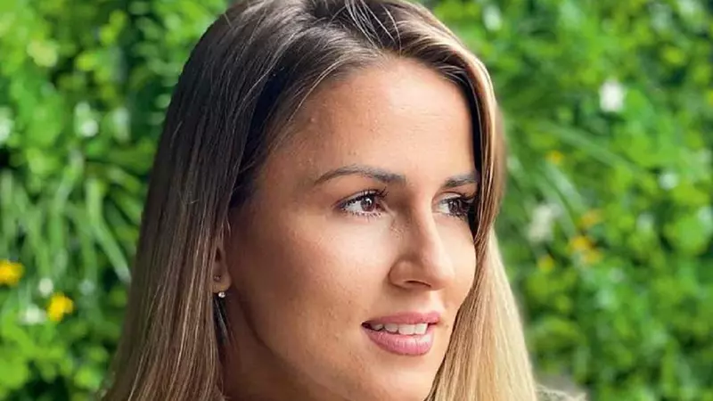 Cristina Almășan, influencer și mamă de fetiță, susține alăptatul în public: „La urma urmei, toată lumea mănâncă oriunde, oricum” / EXCLUSIV