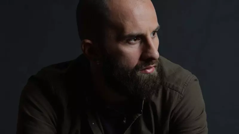 Cine este Victor Canache, regizorul filmului Capra cu trei iezi. A lucrat pe același platou de filmare cu George Clooney