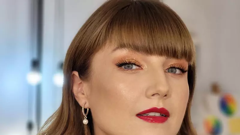 Alexandra Ungureanu recunoaște că își cumpără haine din second-hand: „Felul în care le mixez le face să pară foarte prețioase” / EXCLUSIV