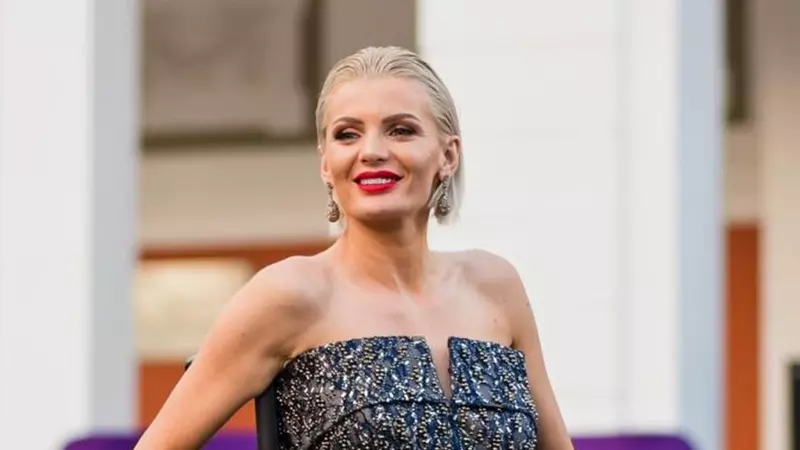 Anamaria German, de 9 ani în scaunul cu rotile, după un accident de mașină. Artista avea doar 22 de ani: ”Nu există nimic care să-mi redea mersul și să învăț să trăiesc așa” / EXCLUSIV