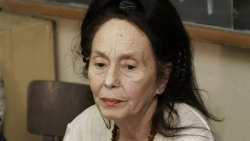 Cum arată casa în care a copilărit Adriana Iliescu. Din ce familie provine cea mai bătrână mamă din lume: "Părinții ei erau foarte respectați"