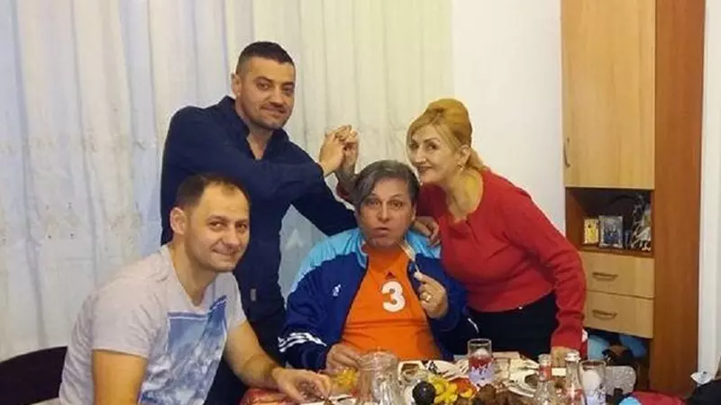 De ce vor băieții Ilenei Ciuculete să mute sicriul artistei la Craiova: „La șapte ani o strămutăm pe mămica. M-am săturat de lupte cu autoritățile” / EXCLUSIV