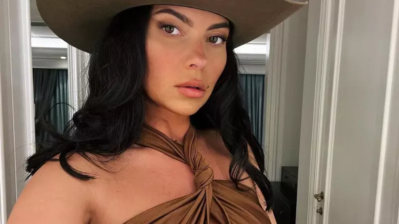 Inna, despre relația cu Deliric și imaginile ei provocatoare de pe Internet: „Din păcate, trăim în vremurile în care oricine…”