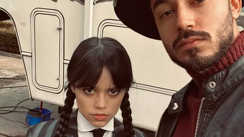 Ce părere are Jenna Ortega, protagonista din serialul Wednesday, despre România. Victor Dorobanțu, alias Thing: „A fost o conexiune între mine și ea”