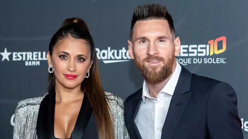 Povestea de dragoste dintre Messi și soția lui, Antonella Roccuzzo. Se cunosc din copilărie și au trei copii