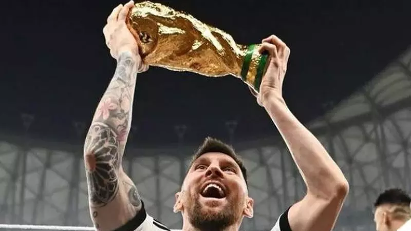 Messi are cea mai apreciată fotografie din istoria Instagram. Postarea cu trofeul mondial a bătut orice record