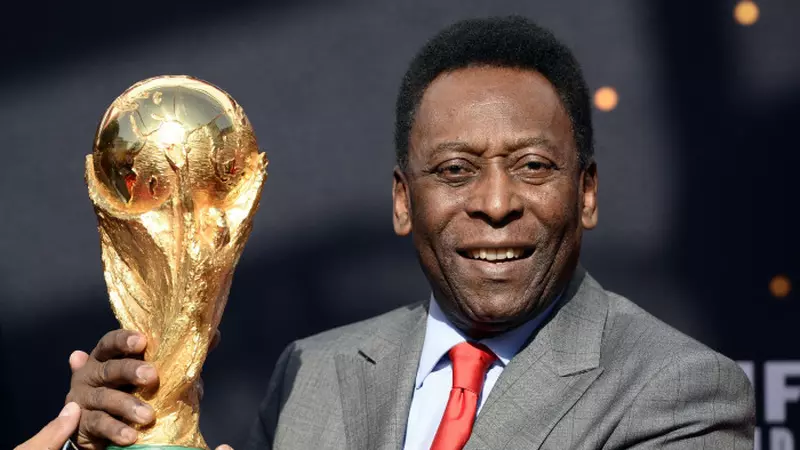 Pele a murit. Legendarul fotbalist s-a stins din viață la 82 de ani
