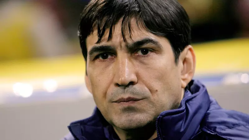 Victor Pițurcă a fost reținut pentru 24 de ore de DNA. Antrenorul e cercetat în dosarul măștilor neconforme livrate în spitalele MApN