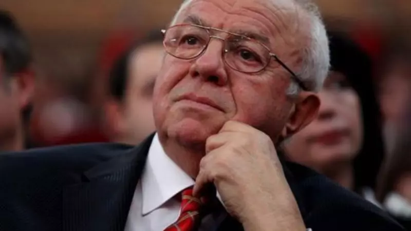 Alexandru Arșinel nu va fi omagiat de Vasile Muraru, la 6 luni de la moartea lui, deși a promis. Fiul regretatului actor: "Nu ne-a mai căutat nimeni"