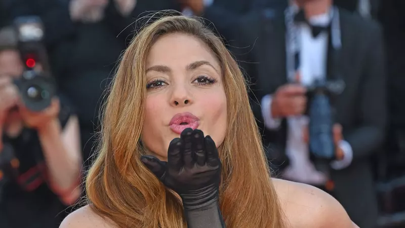Shakira a fost desemnată prima Femeie latină a anului, la premiile Billboard: "Mă simt extrem de onorată"
