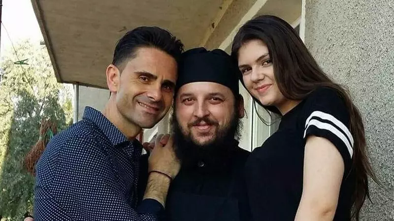 Parastas de 7 ani pentru Aurelian Preda! Fiica adoptivă a artistului îi face pomană la mănăstire și-i invită pe toți colegii lui: „Tati al meu iubitor și blând…” / EXCLUSIV