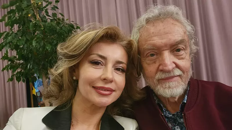 ”Mănânc. Îmi trăiesc viața. Nu sunt obsedată de diete. Nu țin cure de slăbire.” Cum își menține Alexandra Velniciuc silueta, la 43 de ani / EXCLUSIV