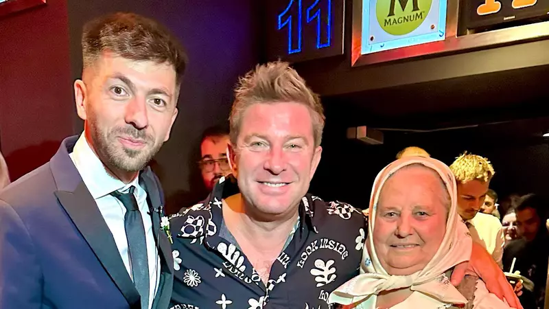 Ce spune bunica din Chinteni a lui Mircea Bravo despre filmul Nuntă pe bani, unde joacă și ea: ”Nu a fost ușor, s-a filmat și noaptea” / EXCLUSIV