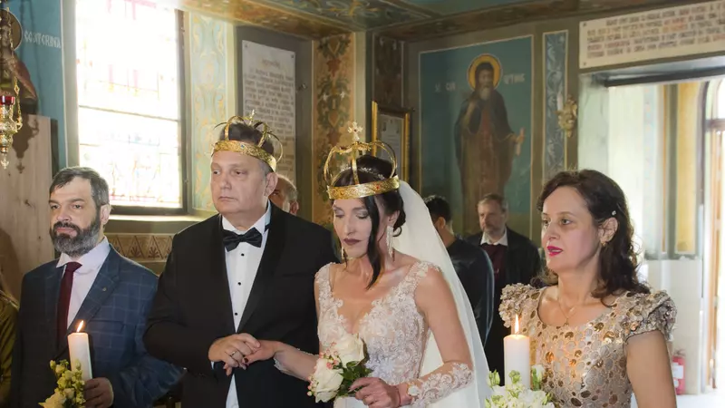 Nicola a vrut să o ajute pe mireasa lui Mihai Alexandru, fostul ei soț, să își găsească rochia potrivită: "Ea n-a fost invitată la nuntă, dar...". Motivul incredibil pentru care Alina a renunțat la aruncarea buchetului / EXCLUSIV