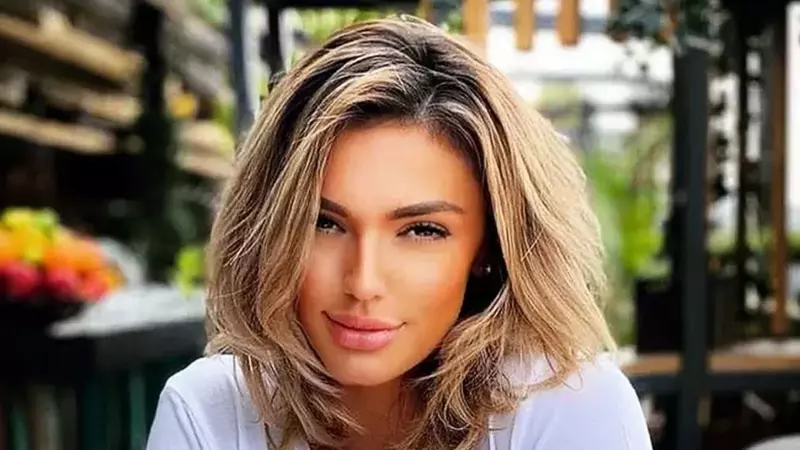 Diana Enache arată spectaculos în ultima lună de sarcină. În ce ipostază sexy s-a fotografiat fiica lui Adrian Enache