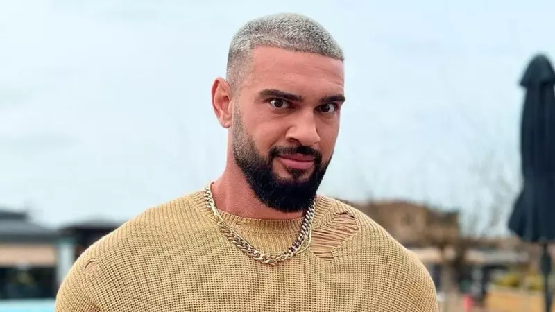 De ce Dorian Popa purta doar un halat și chiloți, când a fost oprit de polițiști: "Ieșisem din duș, nici nu mă uscasem..."
