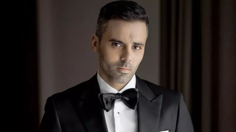 Răzvan Bănică, după ce s-a căsătorit religios cu Sandra Izbașa: „O să vină și copiii. Luna de miere…”. Actorul joacă în filmul Dragoste pe muchie de cuțit, alături de Carmen Tănase / EXCLUIV