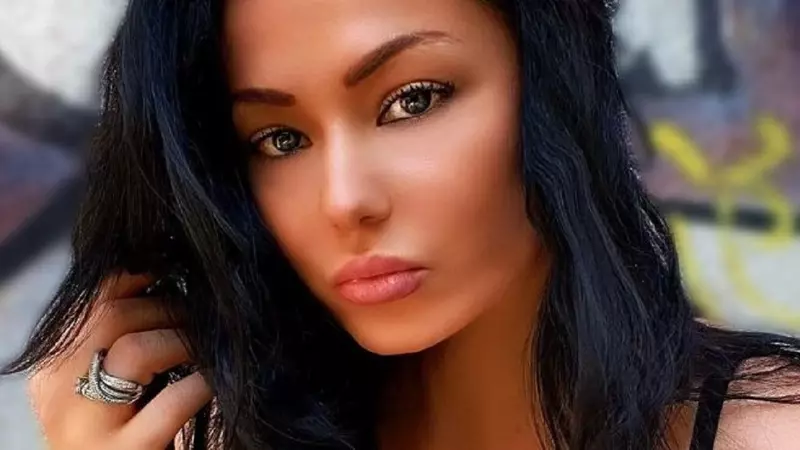 Simona Sensual s-a despărțit de fostul ei iubit: „Am fost logodită, dar nu mai sunt din 2021”. Vedeta s-a lansat în afaceri și ajută copiii din centrele de plasament / EXCLUSIV