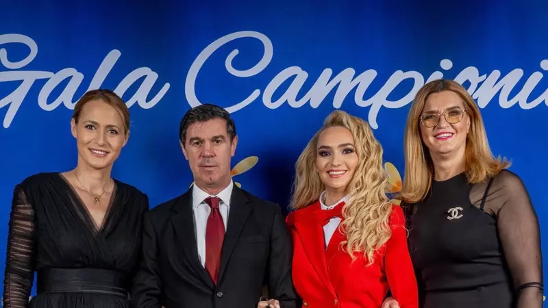 Ce-i gătește Elisabeta Lipă soțului, de Sărbători: ”Îi plac piftia, sarmalele...”. Fiul ei are alte preferințe culinare / EXCLUSIV