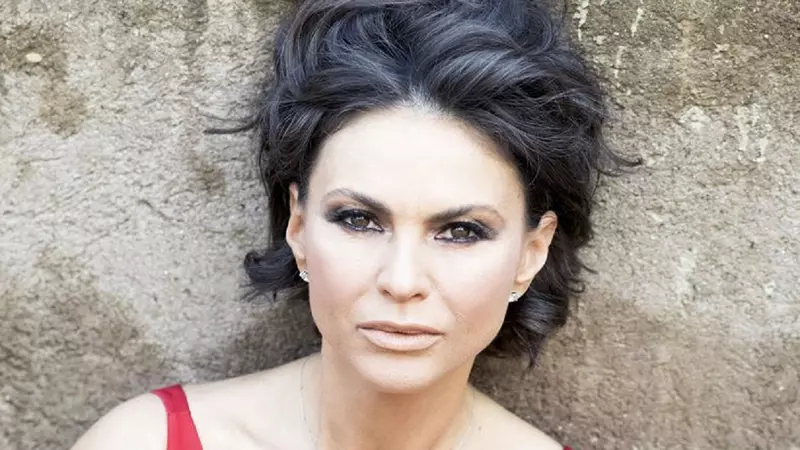 „O adolescentă grăsuță, care stingea lumina când făcea duș. S-a scris că mi-am scos două coaste...”. Ce complexe avea Ramona Bădescu și cum a ajuns victima preconcepțiilor, după ce s-a mutat în Italia / EXCLUSIV