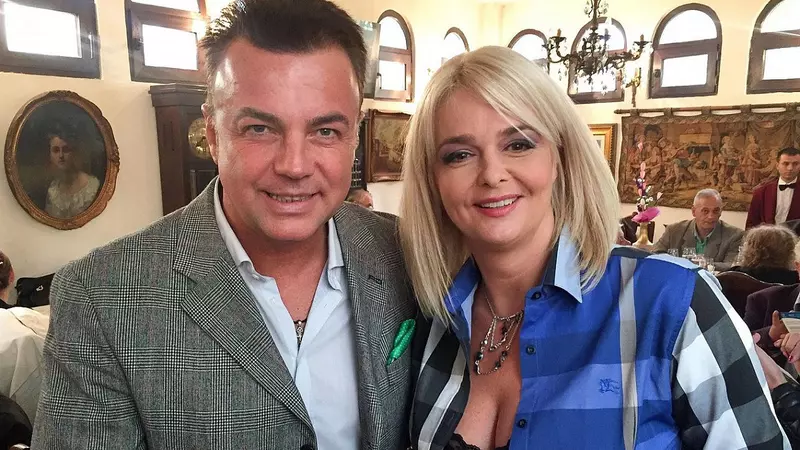 Cine este Iuliana Marciuc. A trecut printr-un divorț și are o relație de aproape 30 de ani cu Adrian Enache