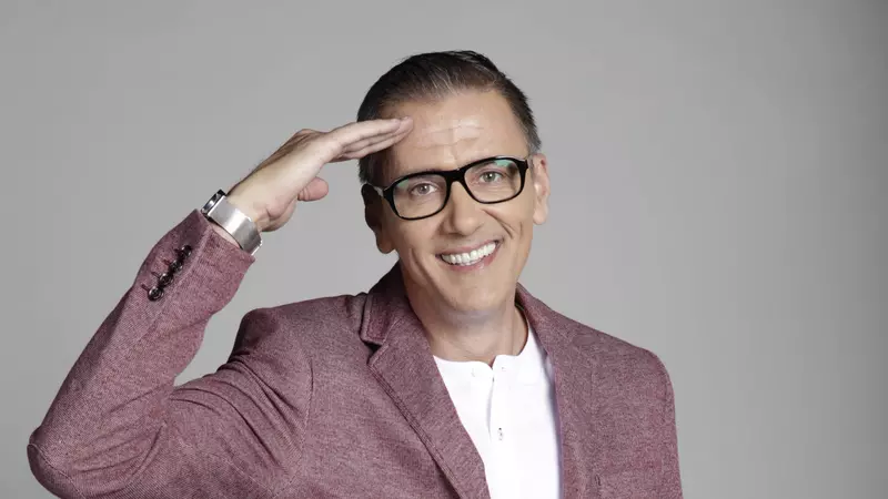 Cosmin Cernat este prezentatorul show-ului Insula de 1 milion, de la Kanal D: "Sper să vadă în mine pe omul care îi va îndruma în această aventură". Ce presupune emisiunea