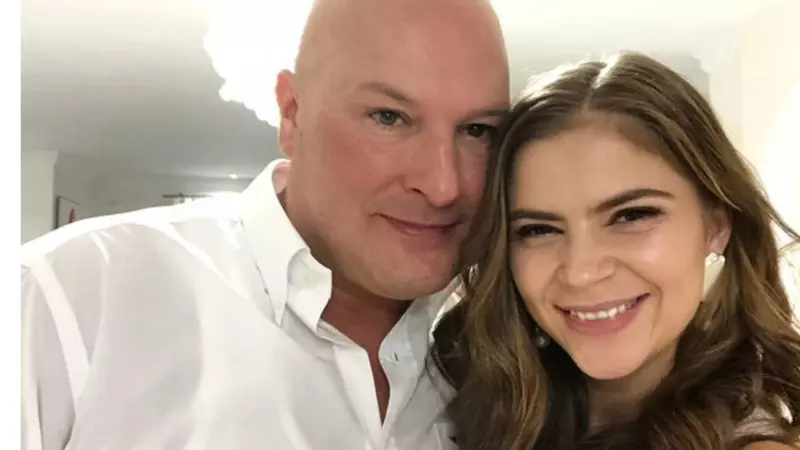 Arpad Paszkany, fostul patron al CFR Cluj, a divorțat de soția sa Anne. Fosta dansatoare a Andrei este cu 20 de ani mai tânără decât el