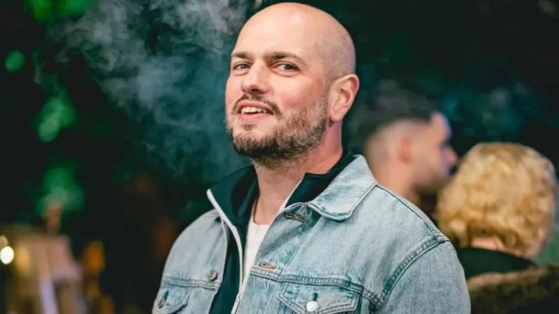 Cum arată BRomania, după ce a a slăbit spectaculos. Artistul avea 120 de kilograme și stări de leșin: „Acum intrăm într-o treaptă superioară, ne pregătim să vedem și un abdomen"