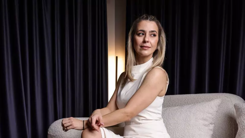 Arhitecta Andra Marinescu de la Visuri la Cheie, terorizată de fostul iubit, după despărțire: "Am primit mesaje dure, au existat încercări de discreditare, de îndepărtare a celor care-mi sunt aproape. Este cumplit să treci prin așa ceva" / EXCLUSIV