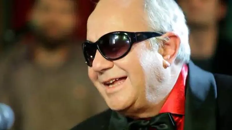 George Nicolescu a fost înmormântat. Fiul lui a venit să-și ia rămas bun: „Și-a învins teama de avion și este lângă noi" / Aurelian Temișan a fost la înmormântare
