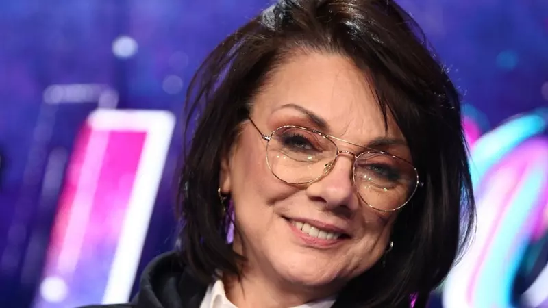 Carmen Tănase a dezertat din armată și a fost la un pas să fie dată afară din facultate. Cine i-a sărit în ajutor: „Aveam nevoie de cineva să mă îmbrac. Mergeam de ziceai că mi-a turnat cineva ciment în straie"