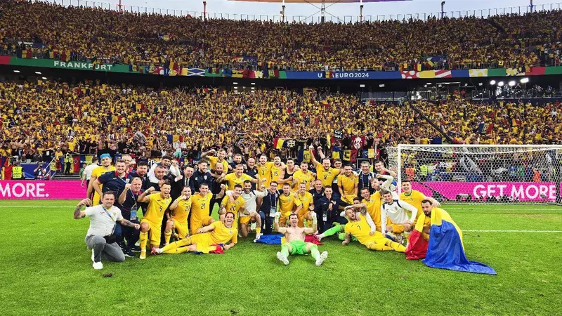 După calificarea în optimi la EURO 2024, fotbaliștii Naționalei au petrecut pe muzica lui Babasha și Made in Romania. Imaginile care ilustrează bucuria infinită a jucătorilor s-au viralizat imediat