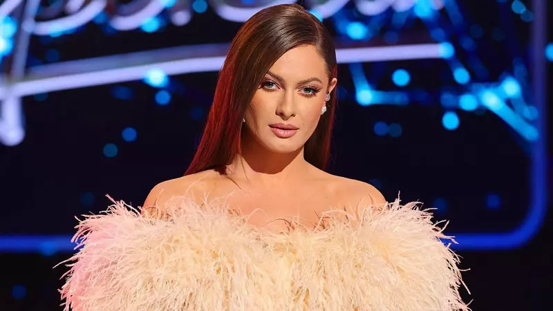 Raluka, declarații neașteptate despre iubitul cu 20 de ani mai în vârstă, după ce s-au mutat împreună: „M-am rugat Domnului în fiecare noapte să primesc acest bărbat și l-am primit…” / Ce spune artista despre nuntă
