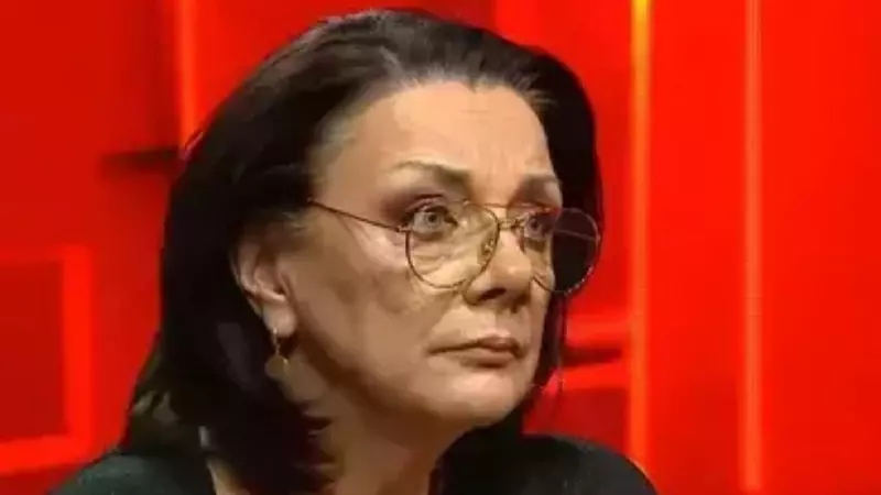 Carmen Tănase, reacție dură către Robert Braia de la Insula iubirii, după ce a aruncat pisicile iubitei de la balcon: „Dacă fac așa cu un animal, pot face și cu un om același lucru. Aceste cruzimi îngrozitoare...” / EXCLUSIV